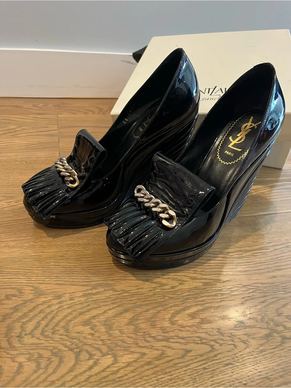 EUC YSL Rive Gauche 37 Myranda Patent Leather Fringe Kiltie Chain Loafer w/ box